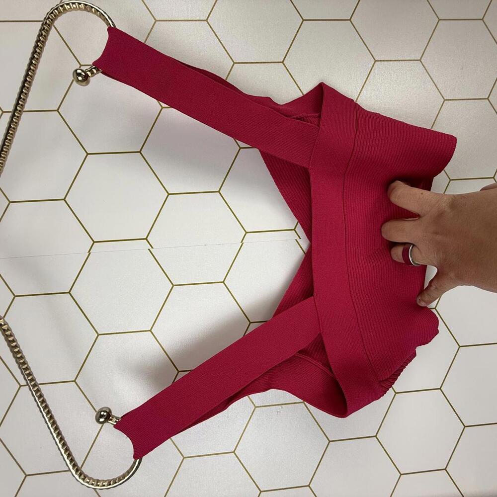 Babaton by Aritzia Hot Pink Sculpt Knit Greek Ribbed Cropped Top - Size - XS - Picture 4 of 10